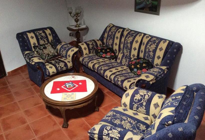 فندق Señorío De Monterruiz