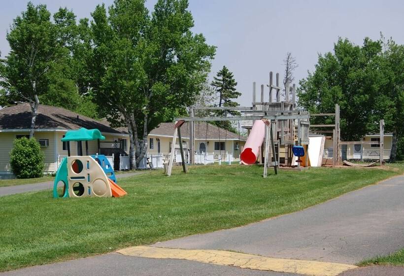 فندق Shining Waters Cottages