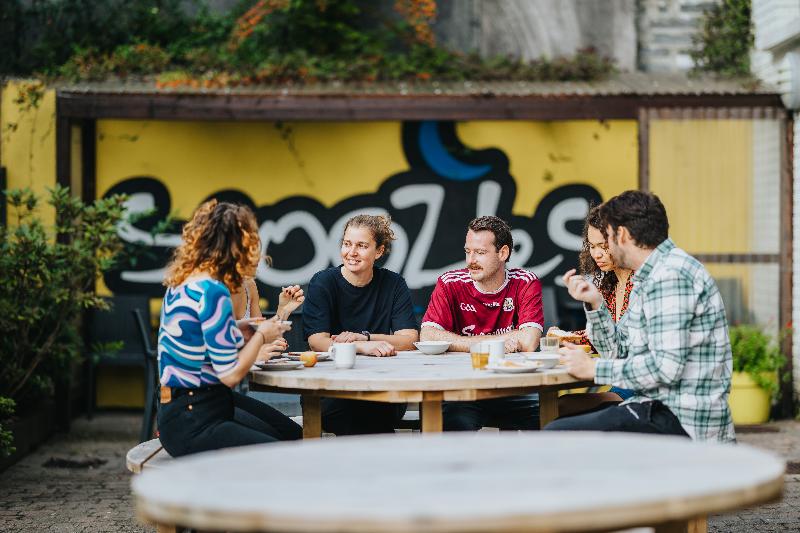 酒店 Snoozles Galway City Centre