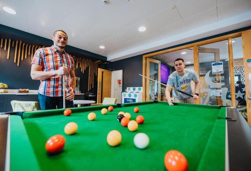 酒店 Snoozles Galway City Centre