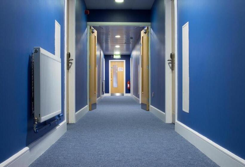 酒店 Snoozles Galway City Centre