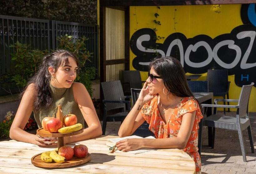 酒店 Snoozles Galway City Centre