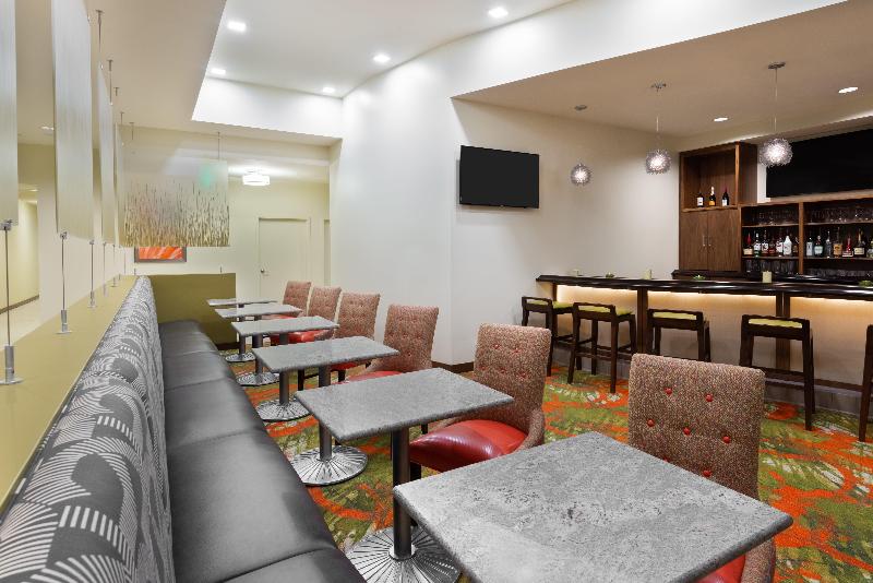 בית מלון כפרי Staybridge Suites   Miami International Airport, An Ihg