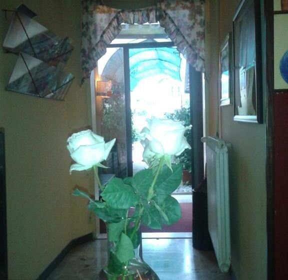 Отель Tarabaralla