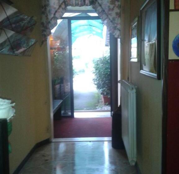 Отель Tarabaralla