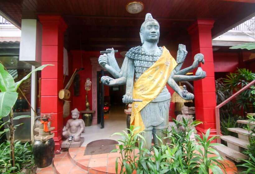 ホテル Travellerhome Angkor