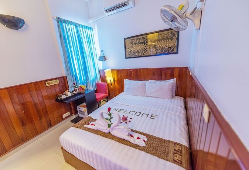 ホテル Travellerhome Angkor