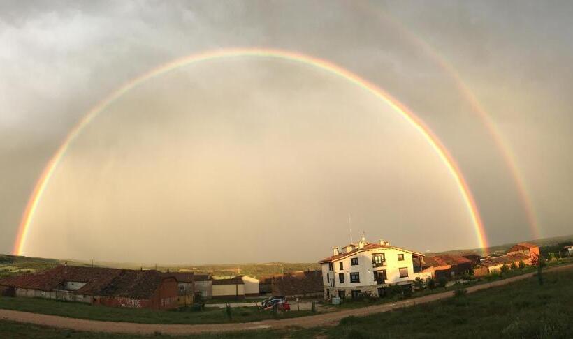 ホテル Valdelinares