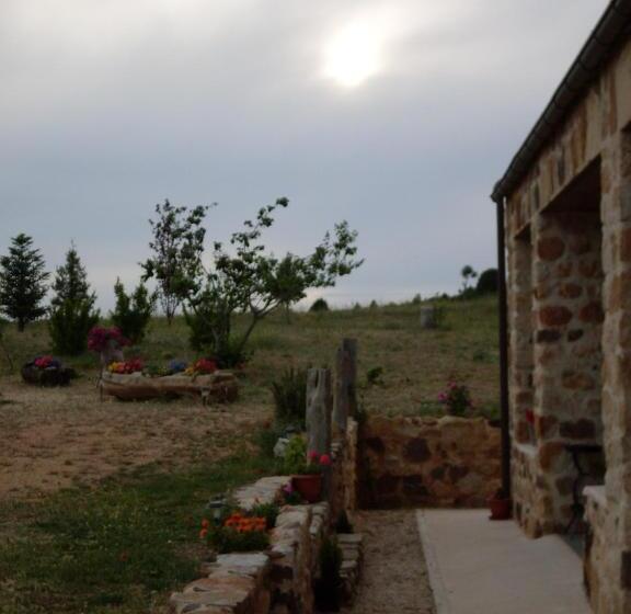 ホテル Valdelinares