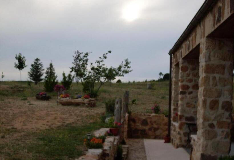 ホテル Valdelinares