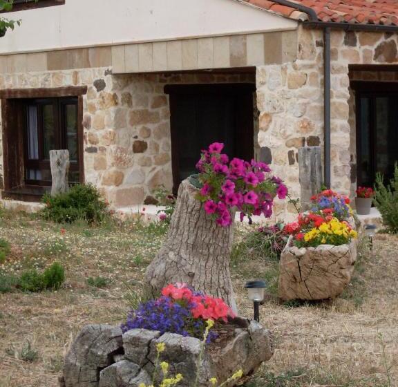 ホテル Valdelinares