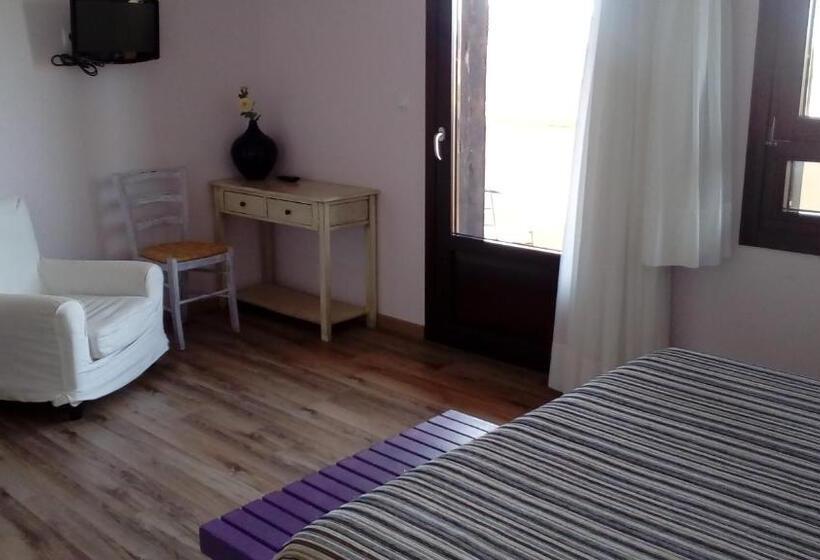 ホテル Valdelinares