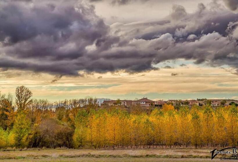 ホテル Valdelinares