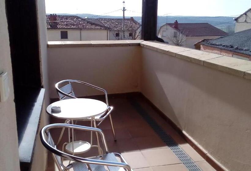 ホテル Valdelinares