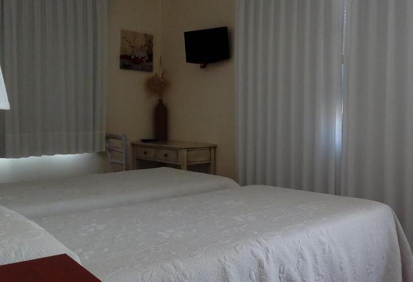 ホテル Valdelinares