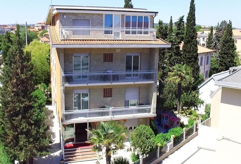 ホテル Villa Del Mare