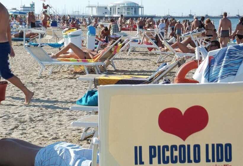 ホテル Villa Del Mare