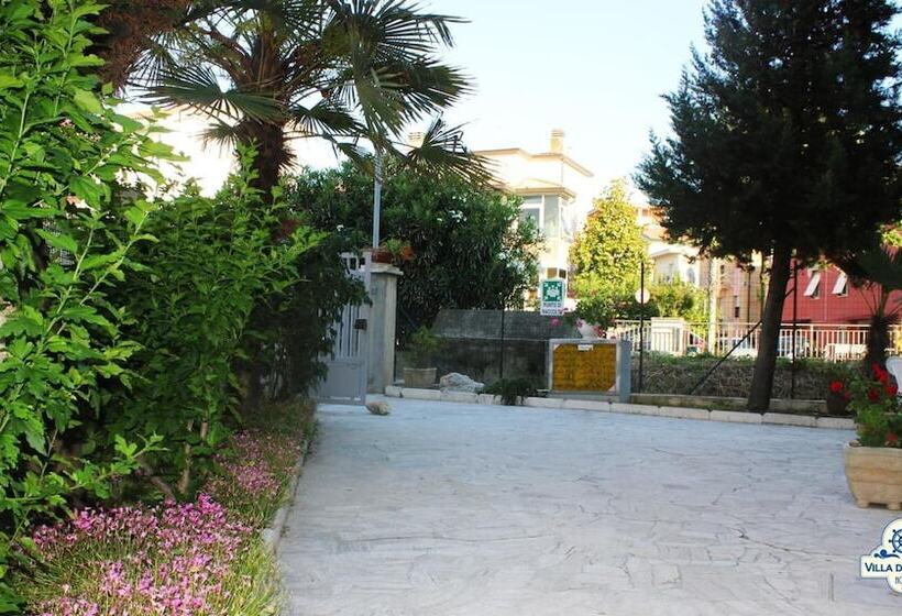 ホテル Villa Del Mare