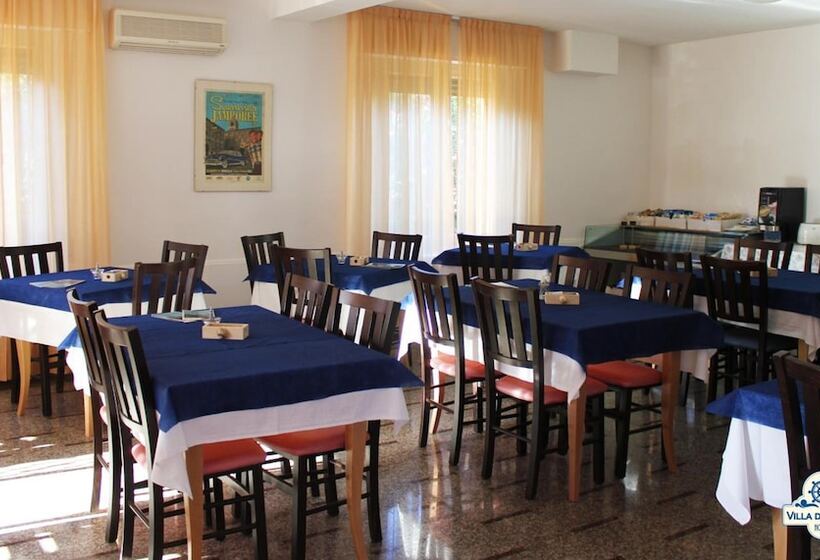 ホテル Villa Del Mare
