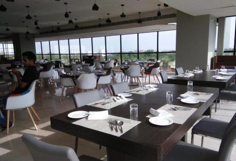 هتل Zone By The Park, Jodhpur