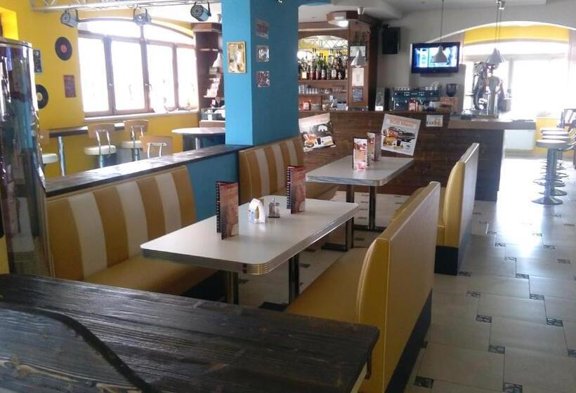 La Quercia Hotel Con Ristorante