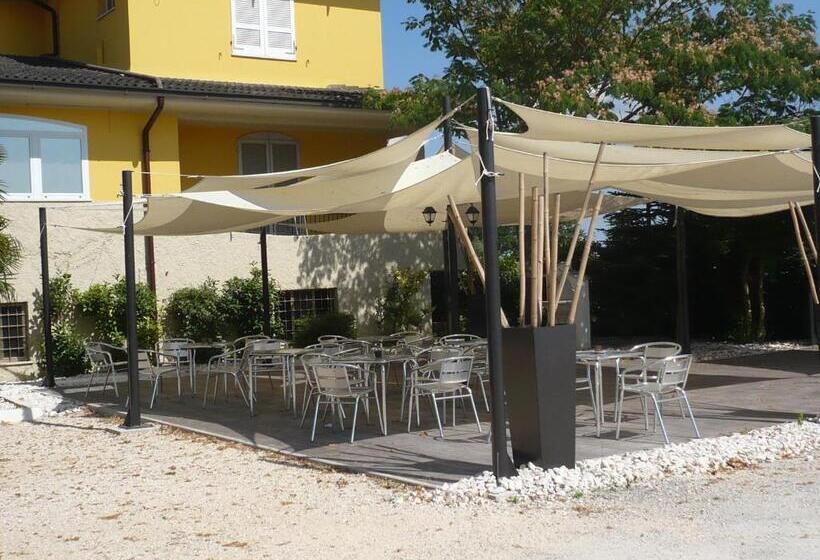 La Quercia Hotel Con Ristorante