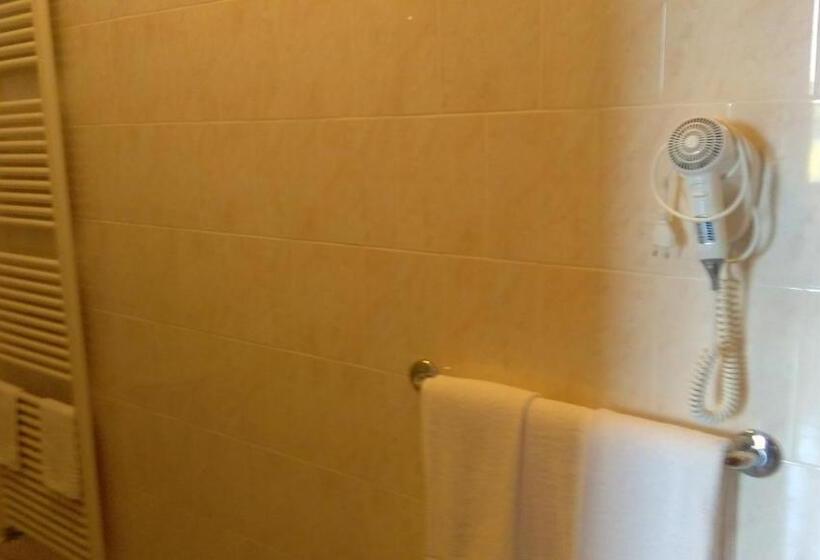 La Quercia Hotel Con Ristorante