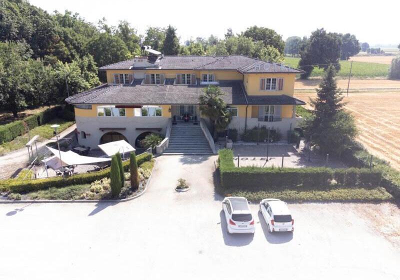 La Quercia Hotel Con Ristorante