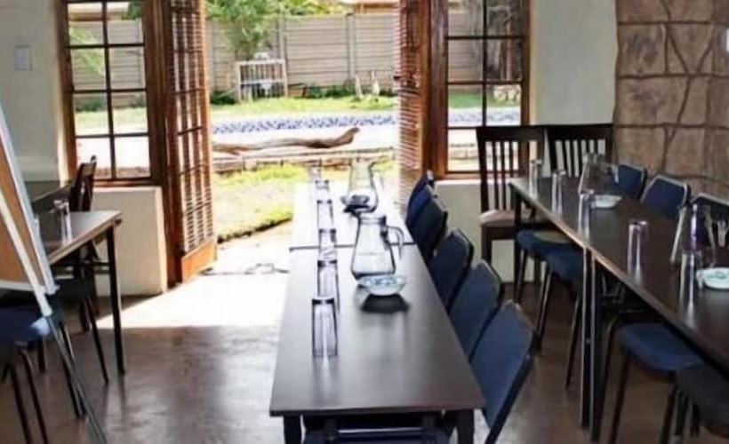 ペンション Ebony And Ivory