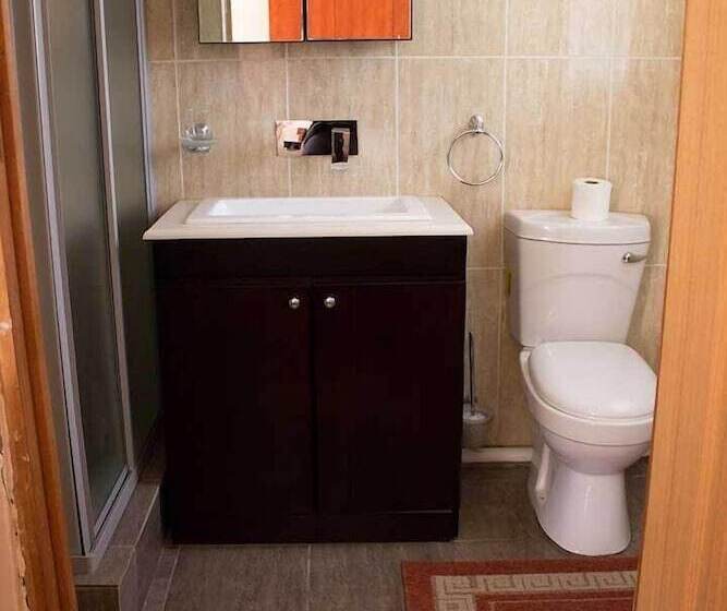 ペンション Ebony And Ivory