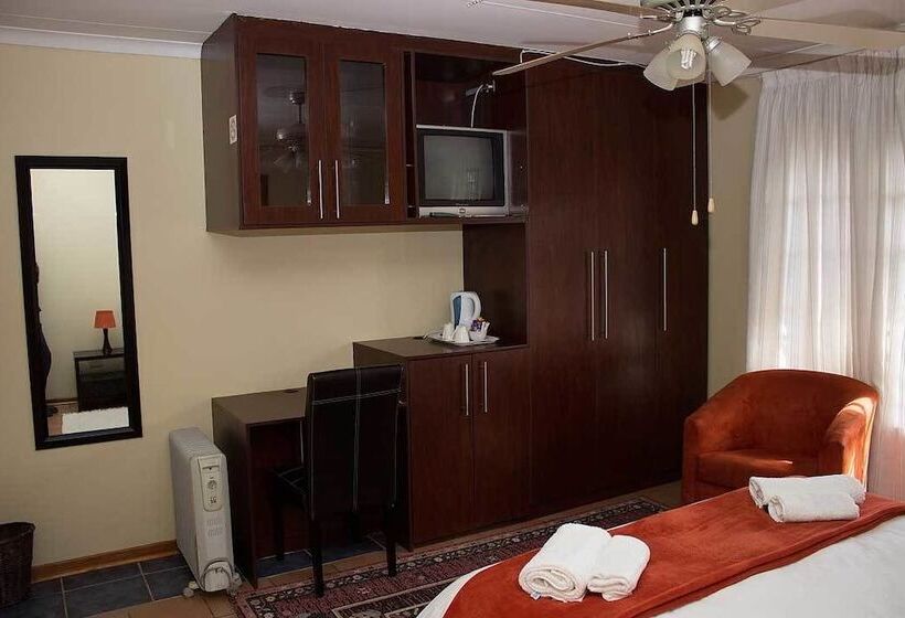 ペンション Ebony And Ivory