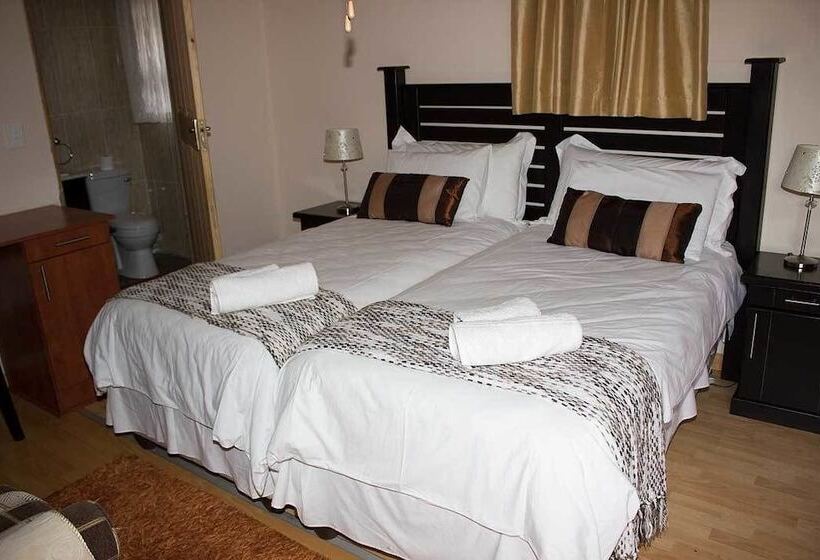 ペンション Ebony And Ivory