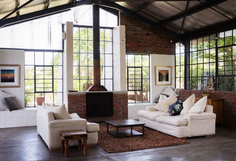 بنسيون Essere Lodge