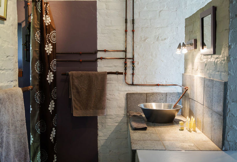 بنسيون Essere Lodge