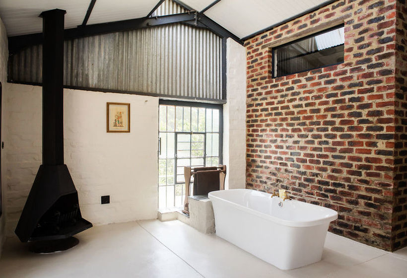 بنسيون Essere Lodge