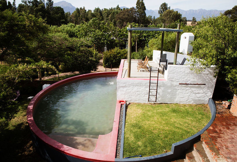 بنسيون Essere Lodge