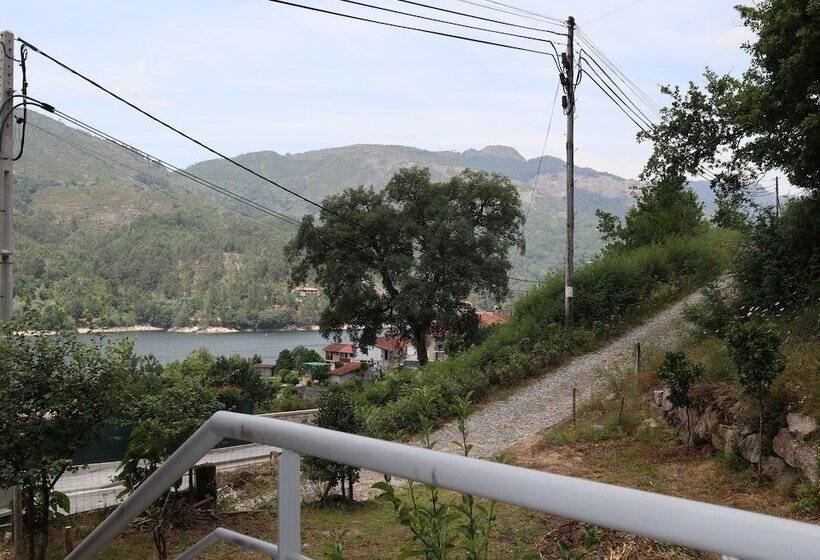 بنسيون Cantinho Das Oliveiras