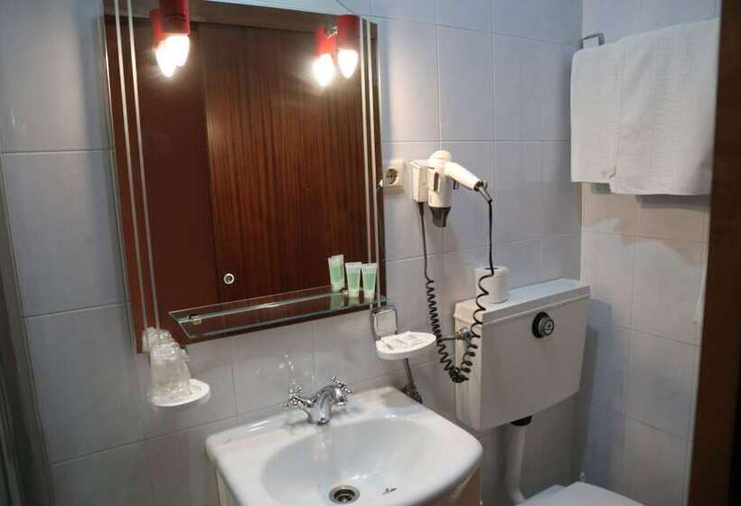 بنسيون Cantinho Das Oliveiras