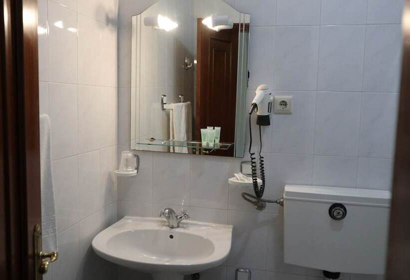 بنسيون Cantinho Das Oliveiras