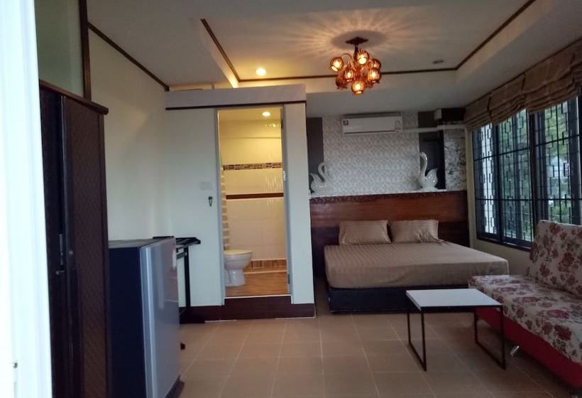 펜션 Lanta Mattia Bungalows And Resort