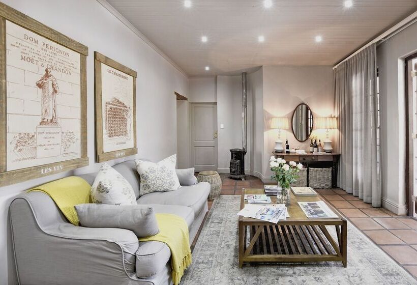 پانسیون Mont D'or Franschhoek