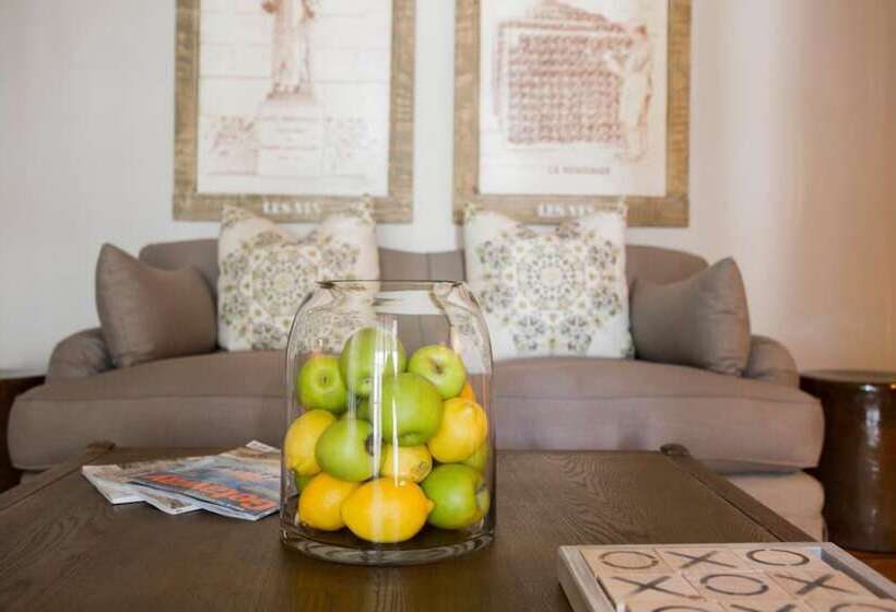 پانسیون Mont D'or Franschhoek