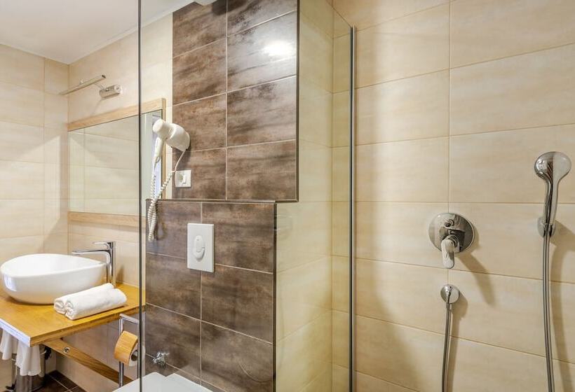 膳宿费 Palace Tartaglia