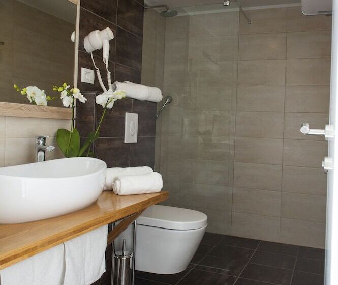 膳宿费 Palace Tartaglia