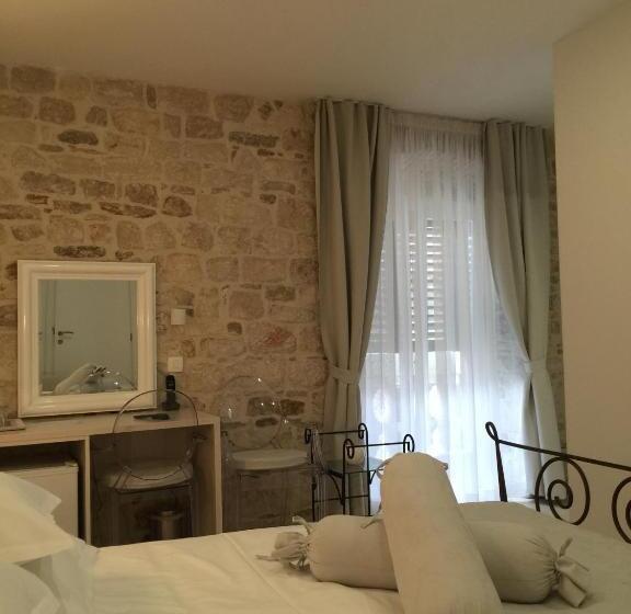 膳宿费 Palace Tartaglia