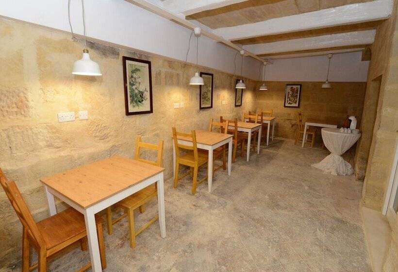 پانسیون Paulos Valletta