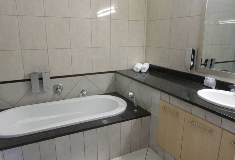 膳宿费 The Links Guest House