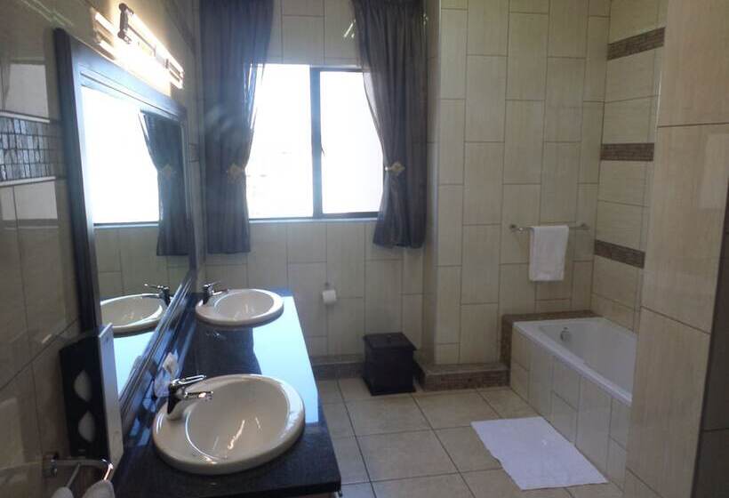 膳宿费 The Links Guest House