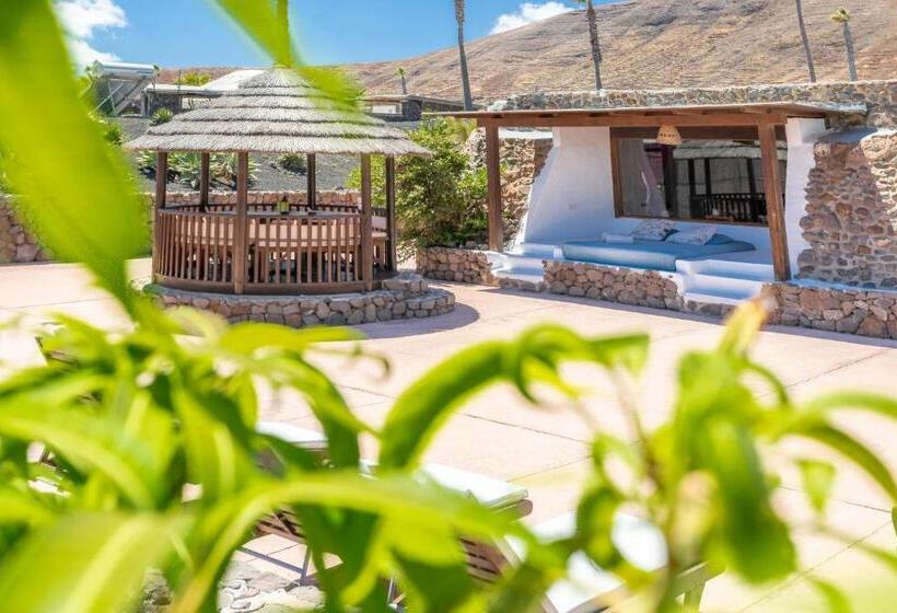 منتجع Eco Village Finca De Arrieta   Yurts And Stone Cottages   Shared Pool   Walking Distance To Arrieta