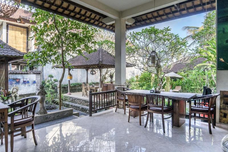 Sari Bamboo Bungalows